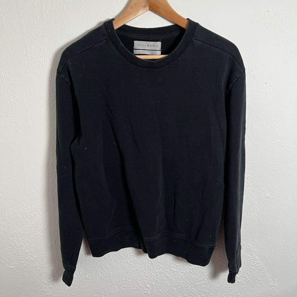 Zara Men's Black Sweatshirt
